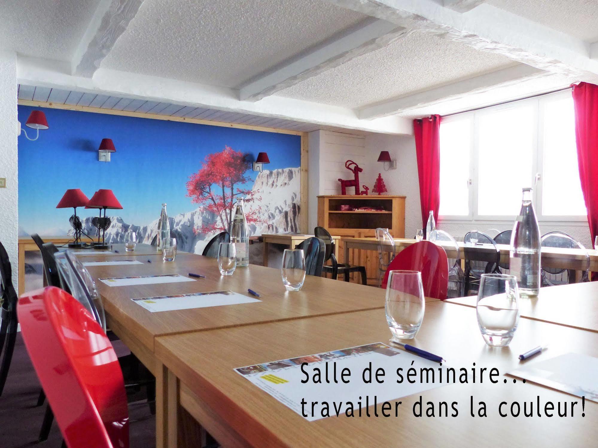 Hotel Lac Bleu 1650 Saint-Francois-Longchamp Bagian luar foto