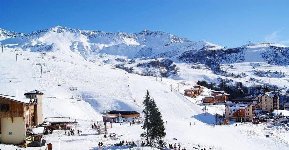 Hotel Lac Bleu 1650 Saint-Francois-Longchamp Bagian luar foto